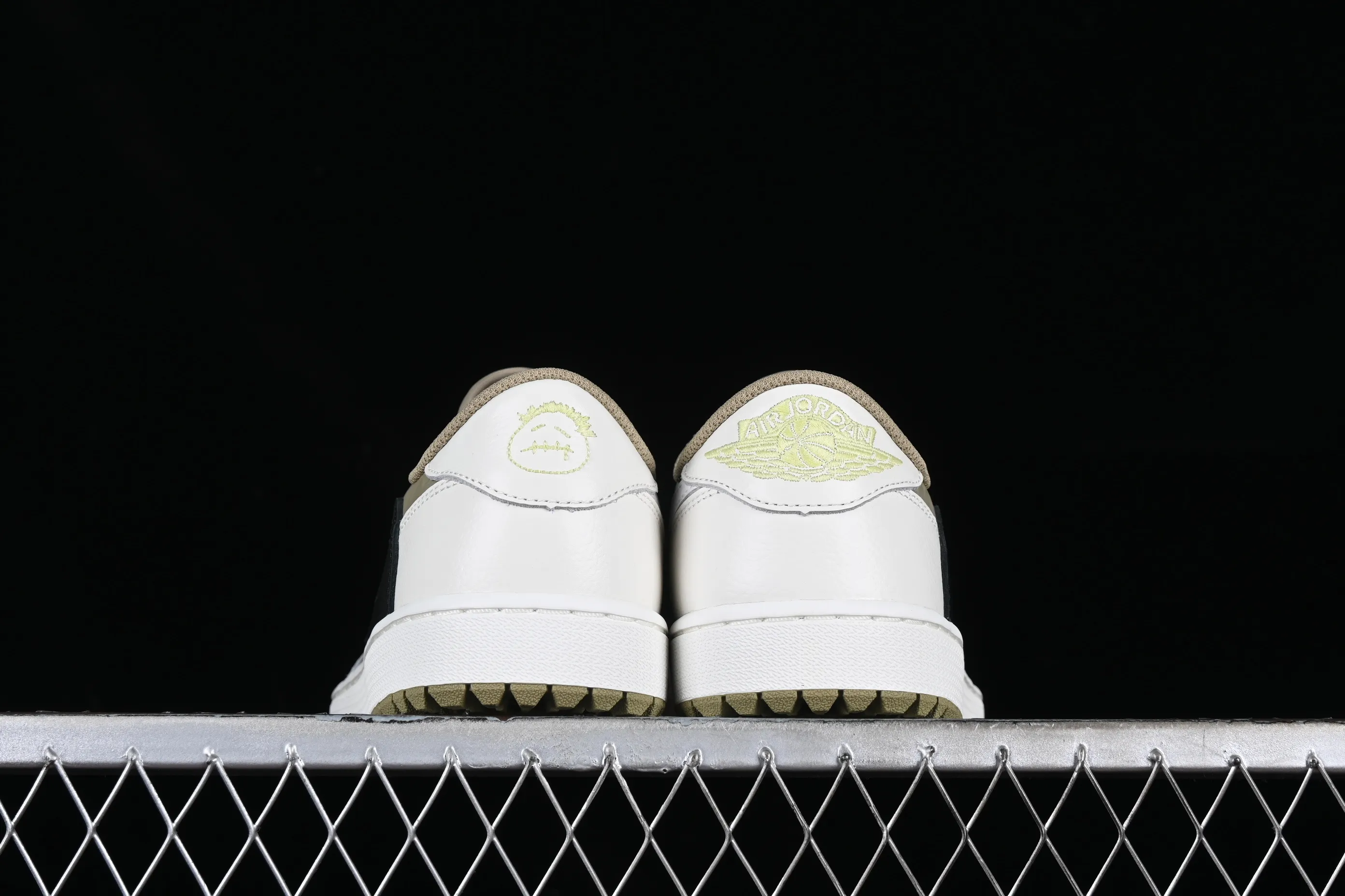 All Categories Air Jordan Jordan Series Basketball Shoes Air Jordan 1 Low OG Version Travis Scott x Air Jordan 1 Low G NRC AJ1 Joe 1 Joint Undercut FZ3124-200
